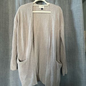 Beige universal thread cardigan